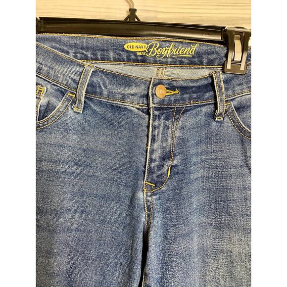 Old navy skinny boyfriend next day ankle jeans In medium wash size 4 - Picture 2 of 5